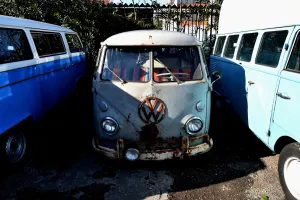 Italy-Vintage-Vw-Kombi-Feature