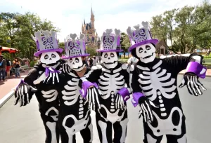 Halloween Prints: Japan-Entertainment-Disney-Halloween