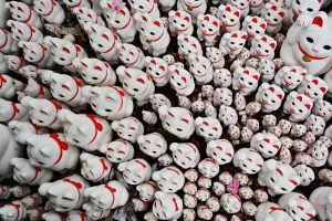 Culture Prints: Japan-Religion-Cats