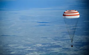 Space Prints: Kazakhstan-Russia-Us-Canada-Space-Iss-Landing