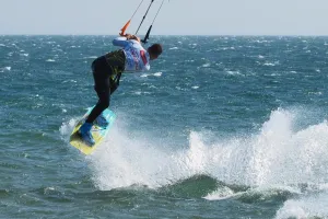 Kitesurfing-Windsurfing-World-Fra