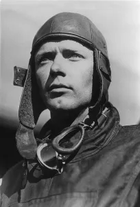 Portrait Close Up Prints: Lindbergh-Portrait