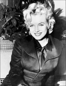 Special Edition Wall Art Prints: Marilyn Monroe at 36
