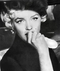 Special Edition Wall Art Prints: Marilyn Monroe Portrait
