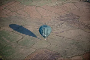 Ballooning Prints: Myanmar-Tourism-Lifestyle