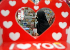 Girl Prints: Pakistan-Lifestyle-Valentine