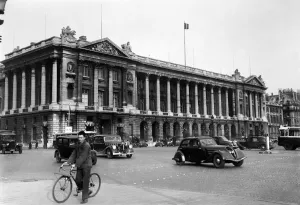 Vintage And Archive Prints: Paris-Concorde-Feature