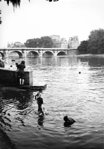 PARIS-SUMMER-ILLUSTRATION