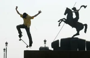 City Prints: Russia-Skater-Feature