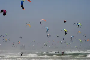 Wave Prints: Safrica-Kitesurfing-Record