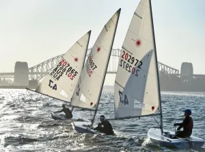 <b class=qtipBold><figcaption>Sailing-Australia-Feature</figcaption></b><br>Laser 4.7 dinghies sail towards the Sydney Opera House on Sydney Harbour on February 19, 2016. AFP PHOTO / William WEST / AFP PHOTO / WILLIAM WEST<br><em>© Copyright Agence France-Presse (AFP) - All Rights Reserved</em> Sailing-Australia-Feature