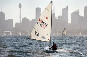 <b class=qtipBold><figcaption>Sailing-Australia-Feature</figcaption></b><br>Laser 4.7 dinghy sails towards the Sydney central business district skyline during on Sydney Harbour on February 19, 2016. AFP PHOTO / William WEST / AFP PHOTO / WILLIAM WEST<br><em>© Copyright Agence France-Presse (AFP) - All Rights Reserved</em> Sailing-Australia-Feature
