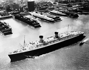 Ship-Queen Elizabeth