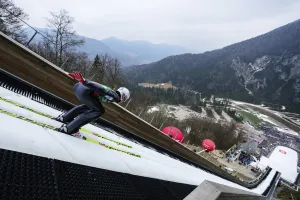 Sport Prints: Ski-Jump-World-Men