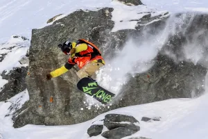 Ski-Snowboard-Freeride-Xtreme-World-Sui