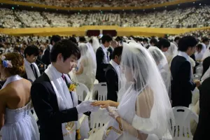Skorea-Theme-Love-Religion-Unification-Marriage