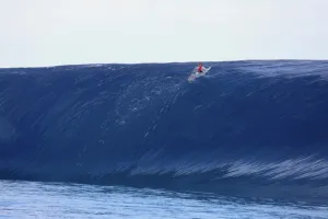 Water Prints: Tahiti - Surfing