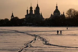 : TOPSHOT-RUSSIA-TOURISM-RELIGION