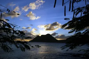 <b class=qtipBold><figcaption>Tourisme-Martinique-Le Diamant</figcaption></b><br>Vue de la Grande Anse du Diamant, ou "rocher de la femme couchee", dans le sud-ouest de la Martinique, prise le 19 fevrier 2006. AFP PHOTO GABRIEL BOUYS / AFP PHOTO / GABRIEL BOUYS<br><em>© Copyright Agence France-Presse (AFP) - All Rights Reserved</em> Tourisme-Martinique-Le Diamant