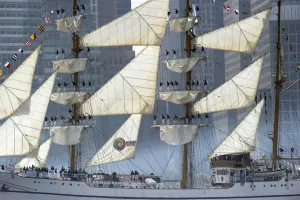 Us-Fleet Week-Tall Ships