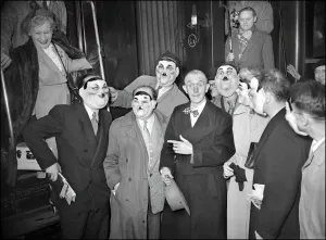 Cinema Prints: Us-Laurel and Hardy