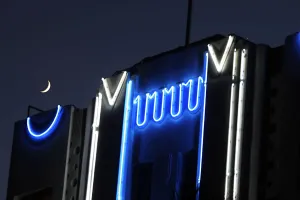 Art Deco Prints: Us-Miami Beach-Art Deco-Building-Moon