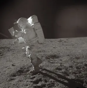 Us-Moon-Mitchell-Apollo XIV