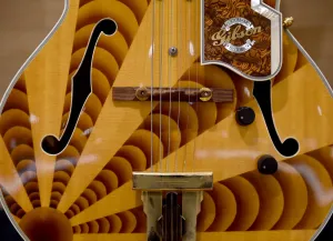 Us-Music-Guitar-Auction Us-Music-Guitar-Auction