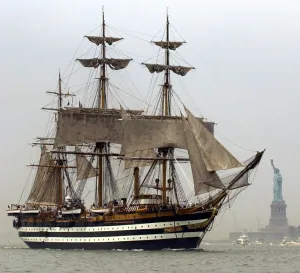 Statue Prints: Us-Opsail-Amerigo Vespucci
