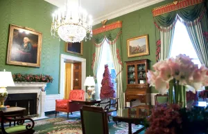 The White House Prints: Us-Politics-White-House-Decorations