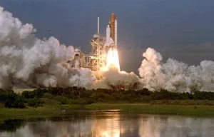 Water Prints: Us-Shuttle Columbia, Horizon