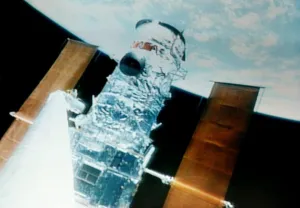 Us-Shuttle-Earth Rise Us-Shuttle-Earth Rise