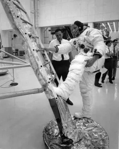 Us-Space-Apollo Xi-Armstrong