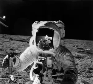 Us-Space-Moon-Apollo XII Us-Space-Moon-Apollo XII