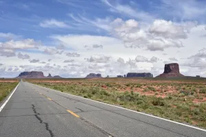 Us-Tourism-Monument Valley