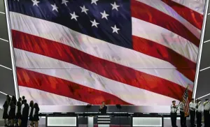 Prints of Republican National Committee Chairman Reince Priebu (C) USA Prints: Us-Vote-Republicans-Convention