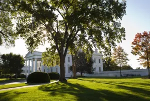 The White House Prints: Us-Weather-Feature