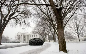 Us-Weather-White House-Snow